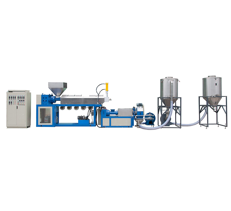 Plastic pelleting machine